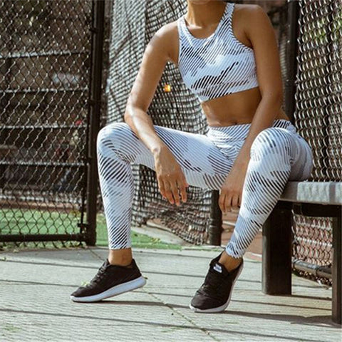 Reflective camo leggings
